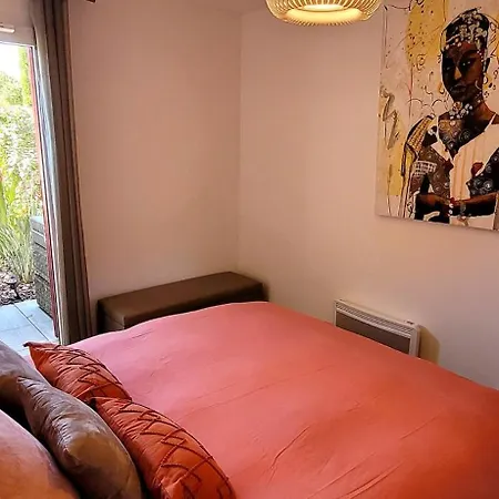 Cozy With Garden In 아파트